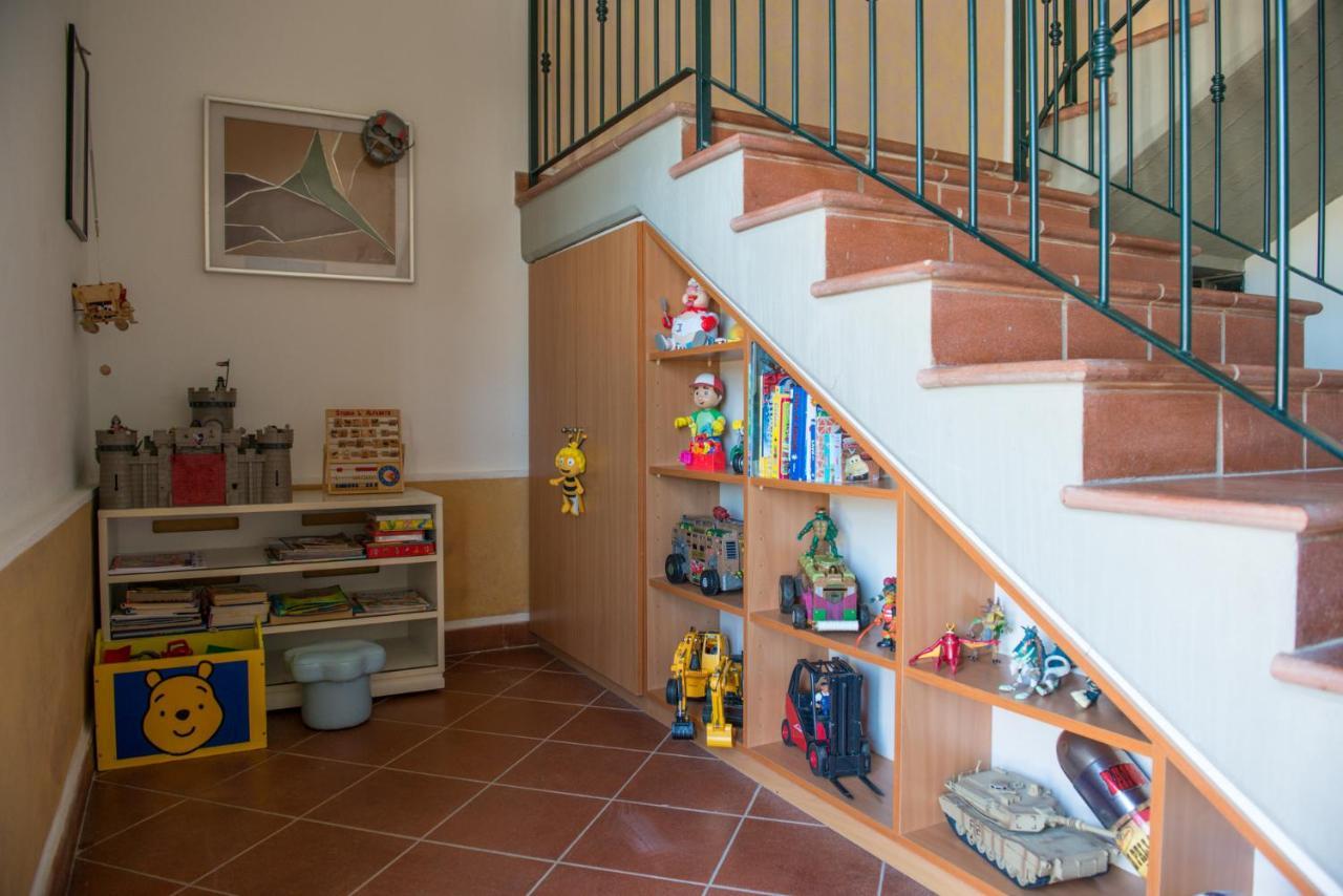 Agriturismo Le Vecchie Scuole Campiglia Marittima Buitenkant foto