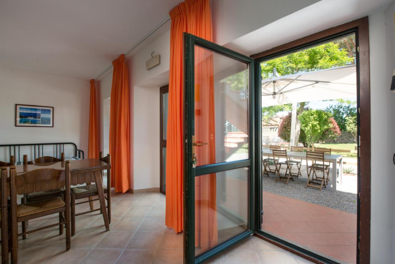 Agriturismo Le Vecchie Scuole Campiglia Marittima Buitenkant foto